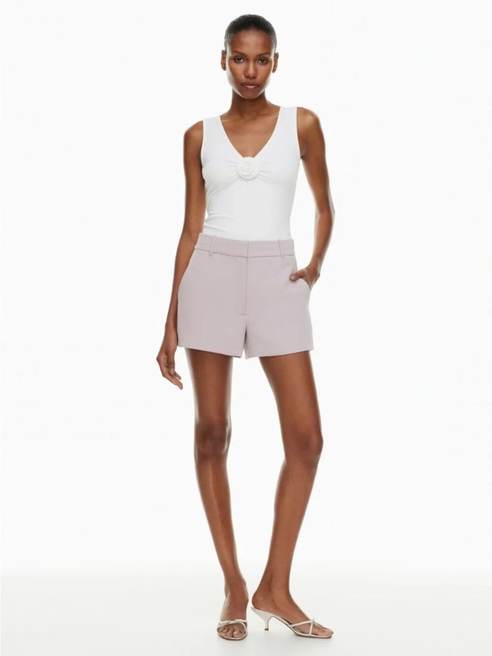 Aritzia Wilfred The Effortless Short Light Mauve Size 4